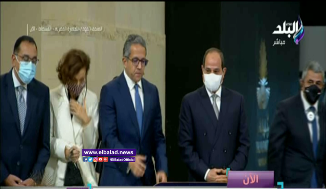 السيسي يستمع لشرح عن المتحف القومي للحضارة