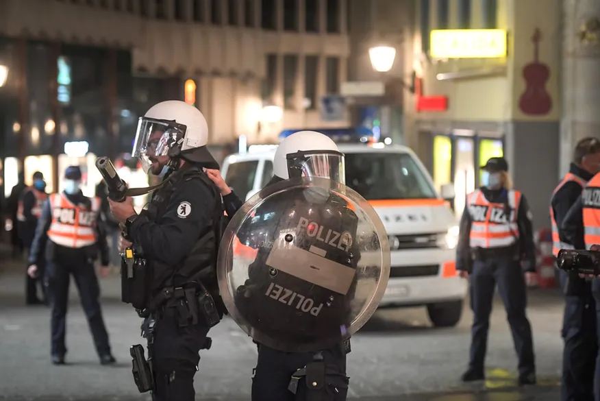 الشرطة في سويسرا الشرطة في سويسرا