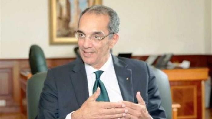 وزير الإتصالات 