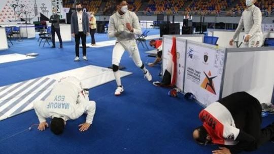 منتخب مصر يفوز بذهبية بطولة العالم للسلاح 