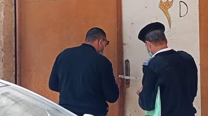 غلق وتشميع ورش الملابس المخالفة  غلق وتشميع ورش الملابس المخالفة