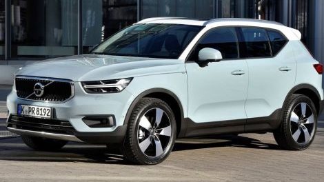 مواصفات و اسعار فولفو XC 40 موديل 2021 .. في الامارات 