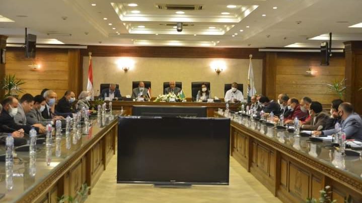 اجتماع محافظ الجيزة 