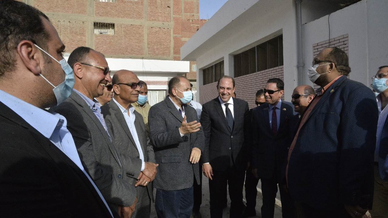 محافظ أسيوط