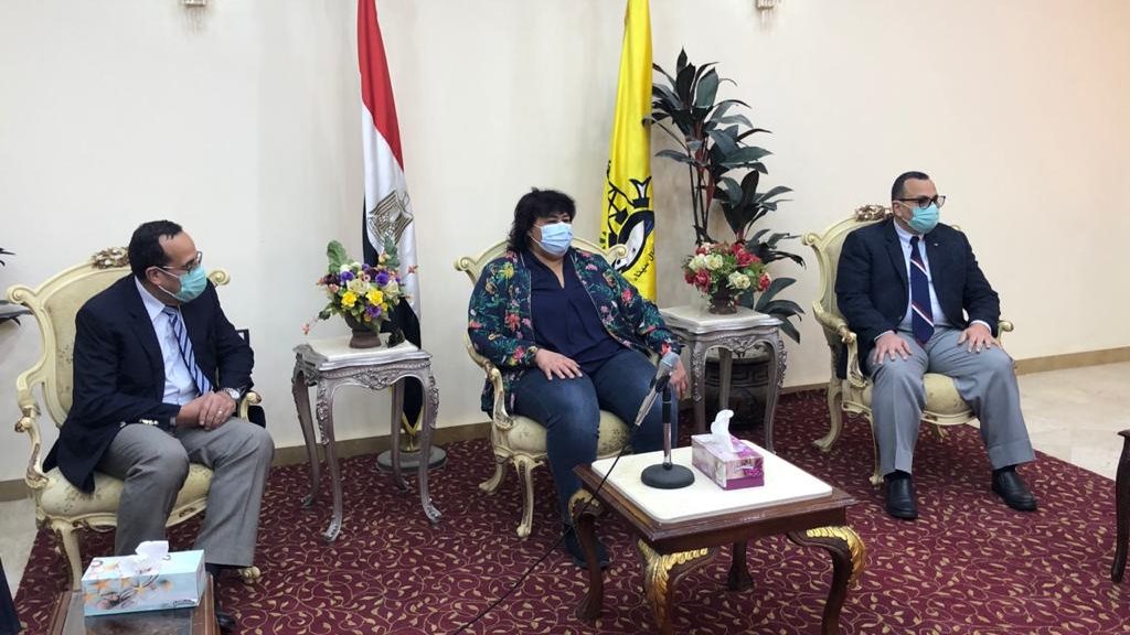 وزيرة الثقافة