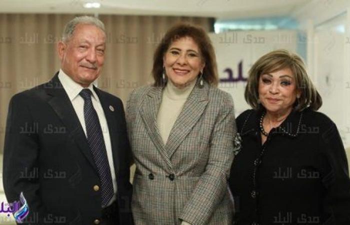 الدكتور أماني الطويل صحبة السفير منى عمر والسفير صلاح حليمة