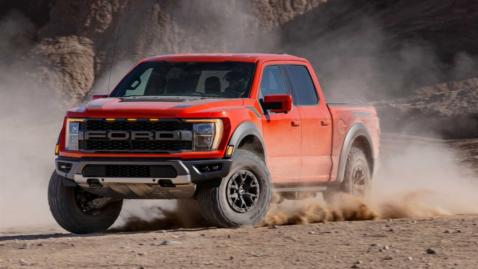 لقطات تجسسية تكشف عن العملاقة "فورد F 150 رابتور R"