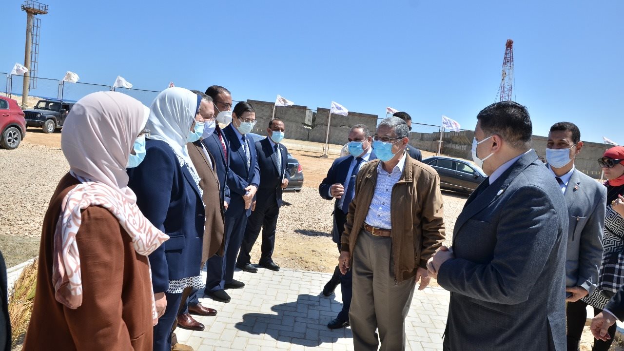 وزير الكهرباء