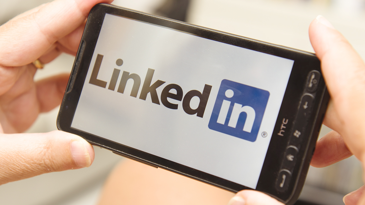 كيف تعرف إذا تم تسريب بياناتك علي LinkedIn ؟ 