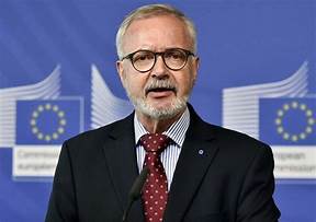 رئيس بنك الاستثمار الأوروبي