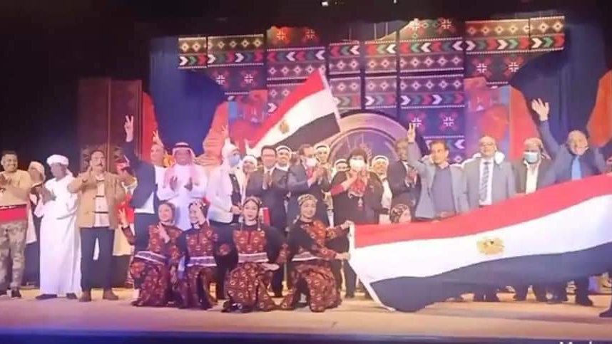 فرقة العريش للفنون علي مسرح العريش