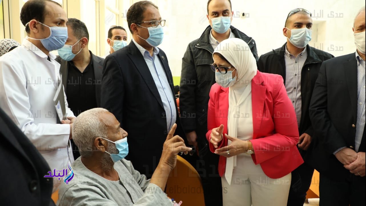 وزيرة الصحة تتفقد مستشفى العديسات المركزي