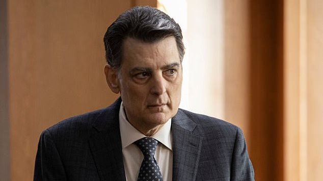  الممثل الامريكي "جوزيف سيرافو"