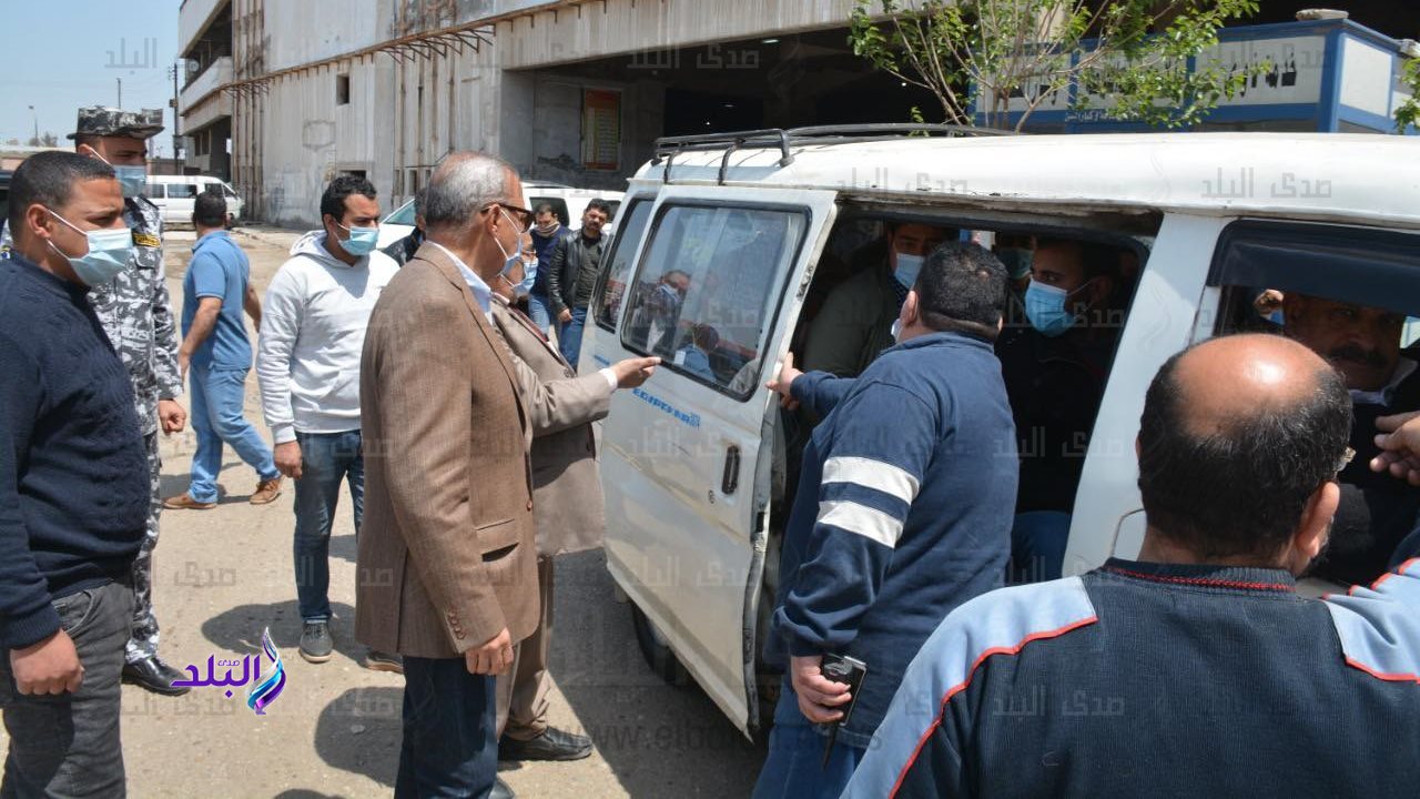 جولة محافظ القليوبية على مواقف السيارات