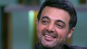 عمرو محمود ياسين