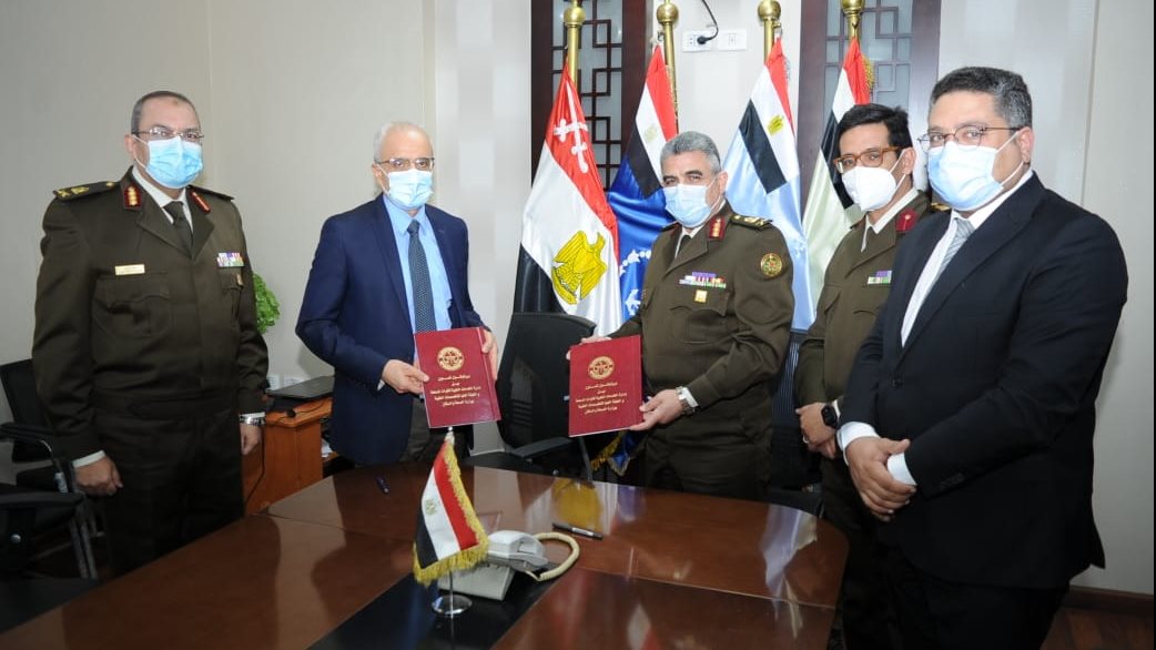 صورة من توقيع البروتكول