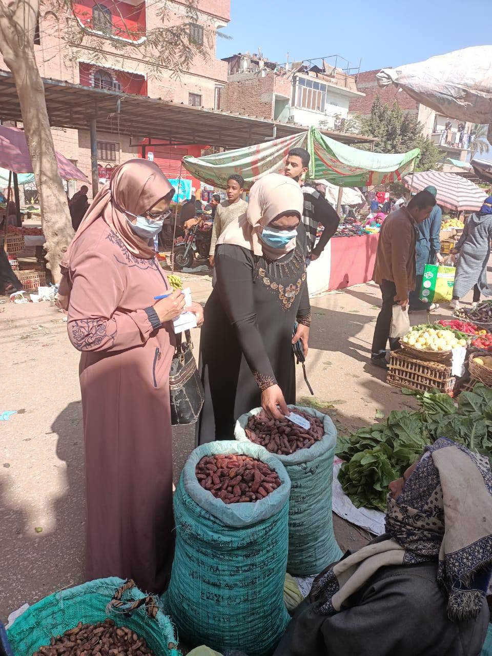 حملات على اسواق كفر شكر