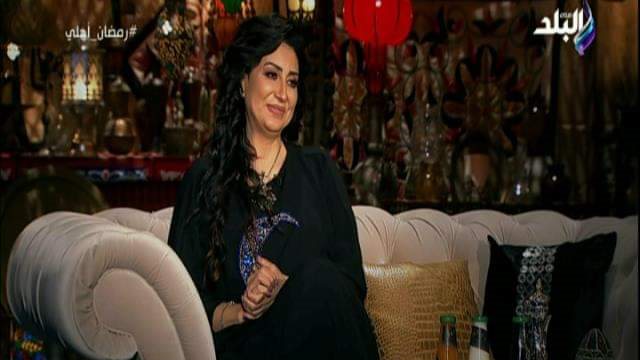 الفنانة وفاء عامر 
