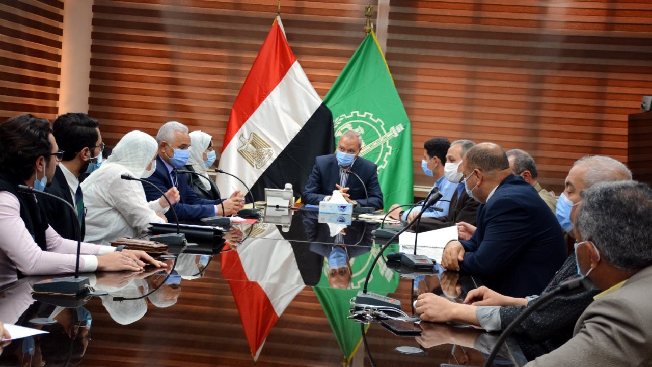 اجتماع محافظ القليوبية