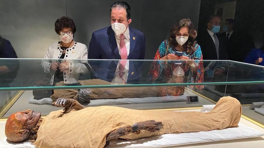 علاء عابد من متحف الحضارة علاء عابد من متحف الحضارة