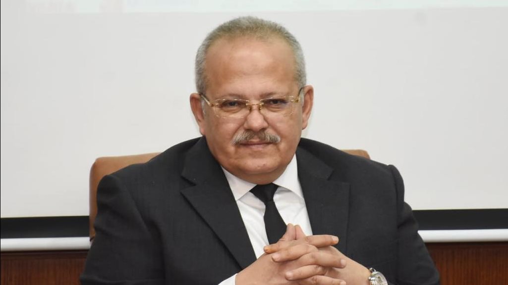 رئيس جامعة القاهرة 