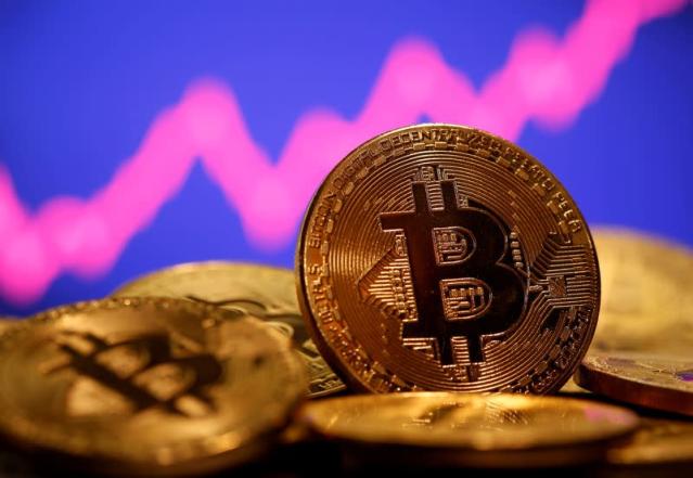 بيتكوين تتراجع نحو 11 % فى أكبر انخفاض لها منذ شهور