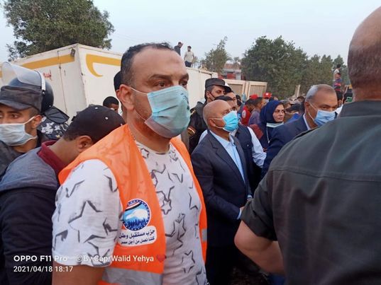 حزب مستقبل وطن أثناء تقديم المساعدة لضحايا حادث قطار بنها 