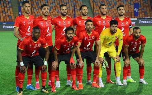فريق الكرة بالأهلي 