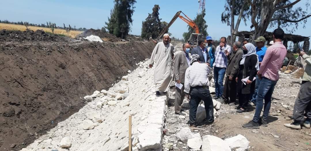 مرور المهندس محمود السعدى على الترع 