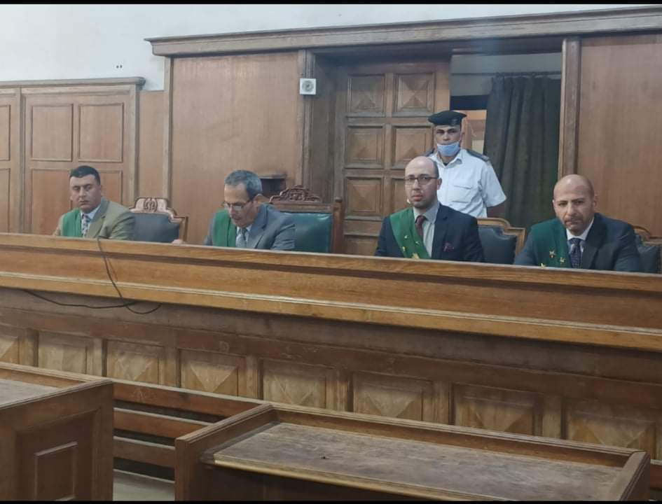 صورة هيئة المحكمة صورة هيئة المحكمة