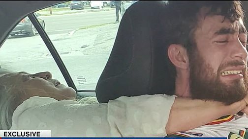 شاهد ماذا فعلت ممرضة أمريكية في سائق أوبر 