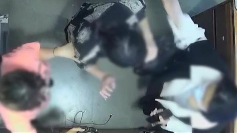 واقعة اعتداء زوجة السفير على الموظفين بالضرب