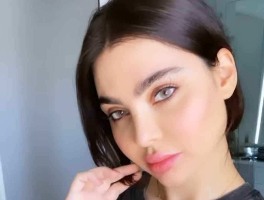 الفنانة اللبنانية قمر