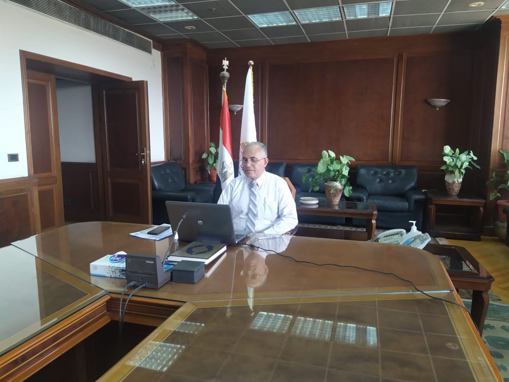 وزير الموارد المائية والرى 