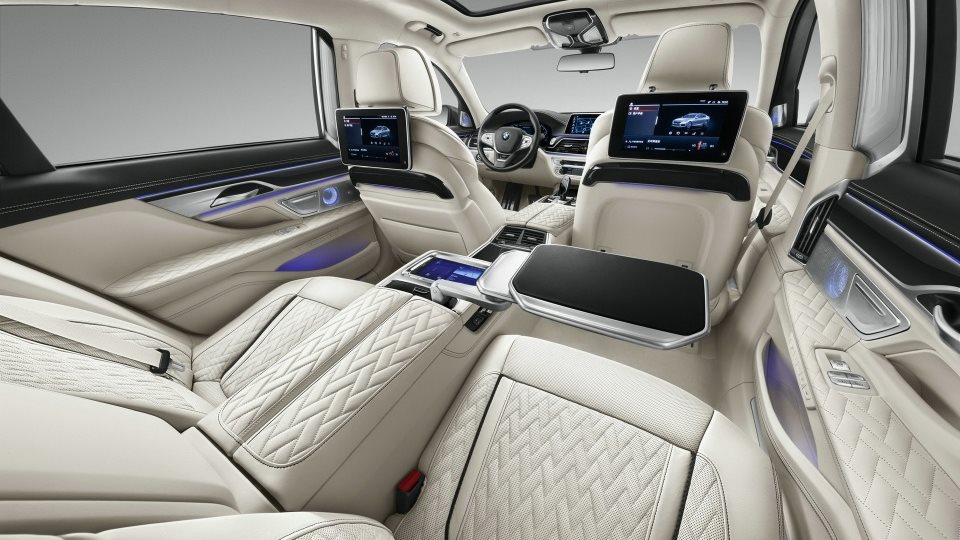 بي ام دبليو الفئة السابعة bmw brite shadow