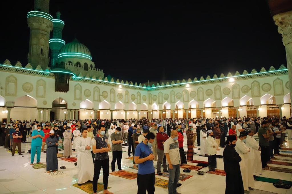  صلاة العشاء والتروايح من الجامع الأزهر