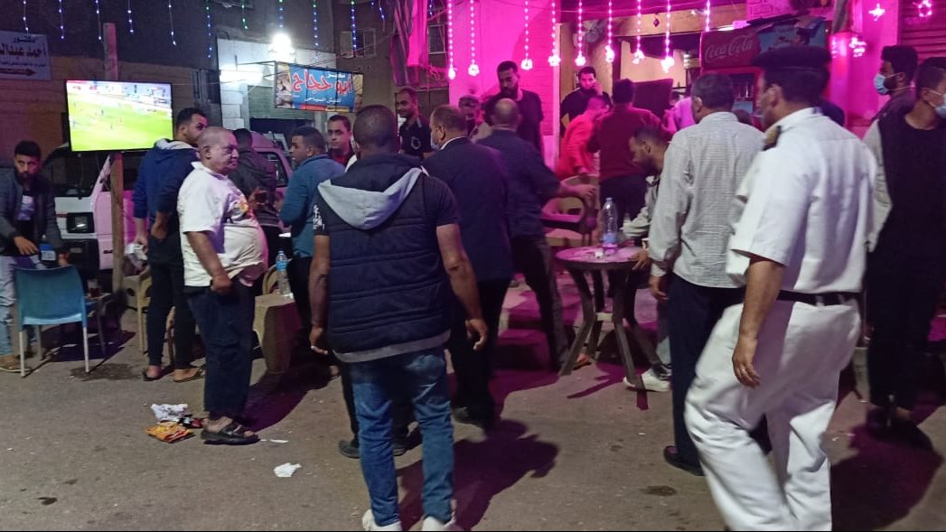 الحملات على المقاهي 