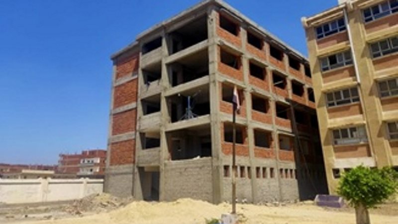 مدرسة تحت الأنشاء