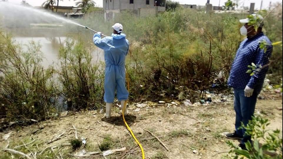 رش برك المياه  الراكدة بالمساعيد