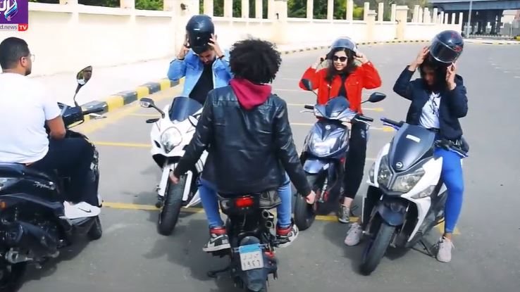 حكاية الدراجات النارية في اسكندرية