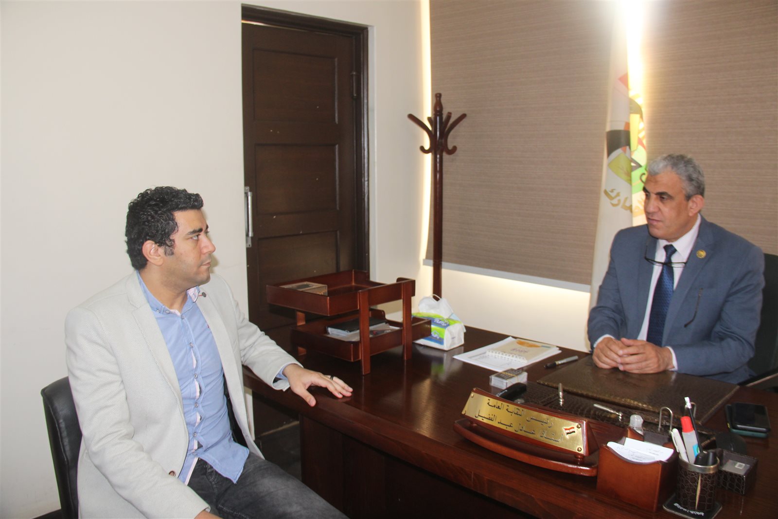 حوار معتزالخصوصى مع عادل عبد الفضيل رئيس قوى عاملة البرلمان