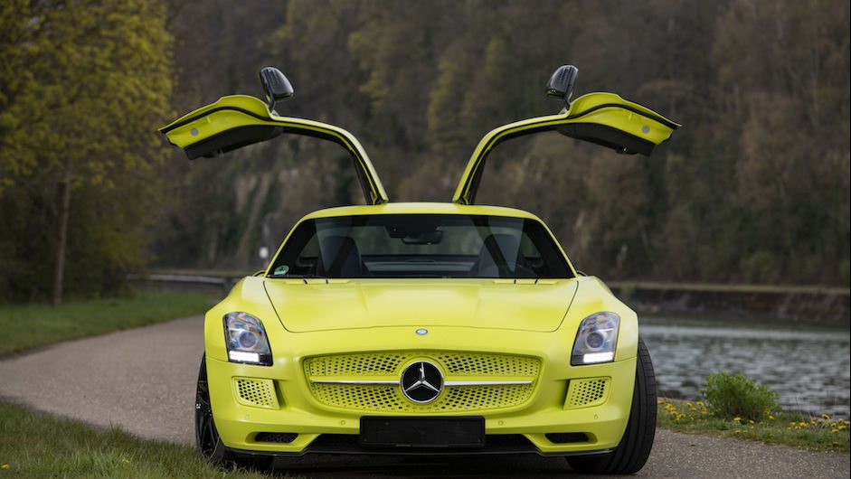 صاحبة الاجنحة الطائرة .. مرسيدس SLS AMG للبيع بسعر خيالي| صو