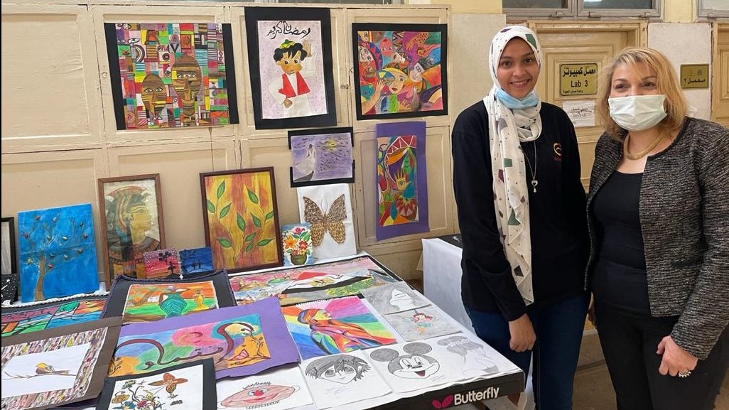 الدكتورة أمانى فاخر تشارك فى مهرجان الاسر بتجارة حلوان 