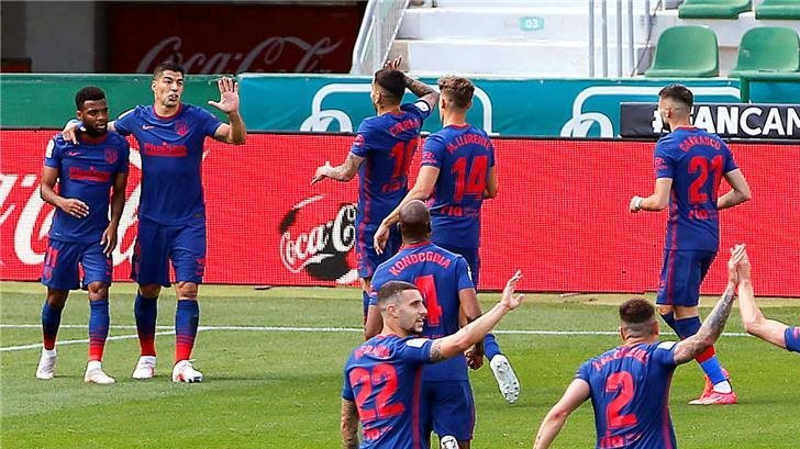أتلتيكو مدريد يعزز صدارته بصعوبة على حساب إلتشي في الدوري