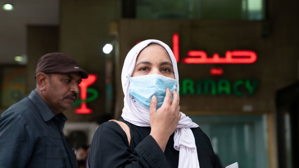 ارتداء الكمامات
