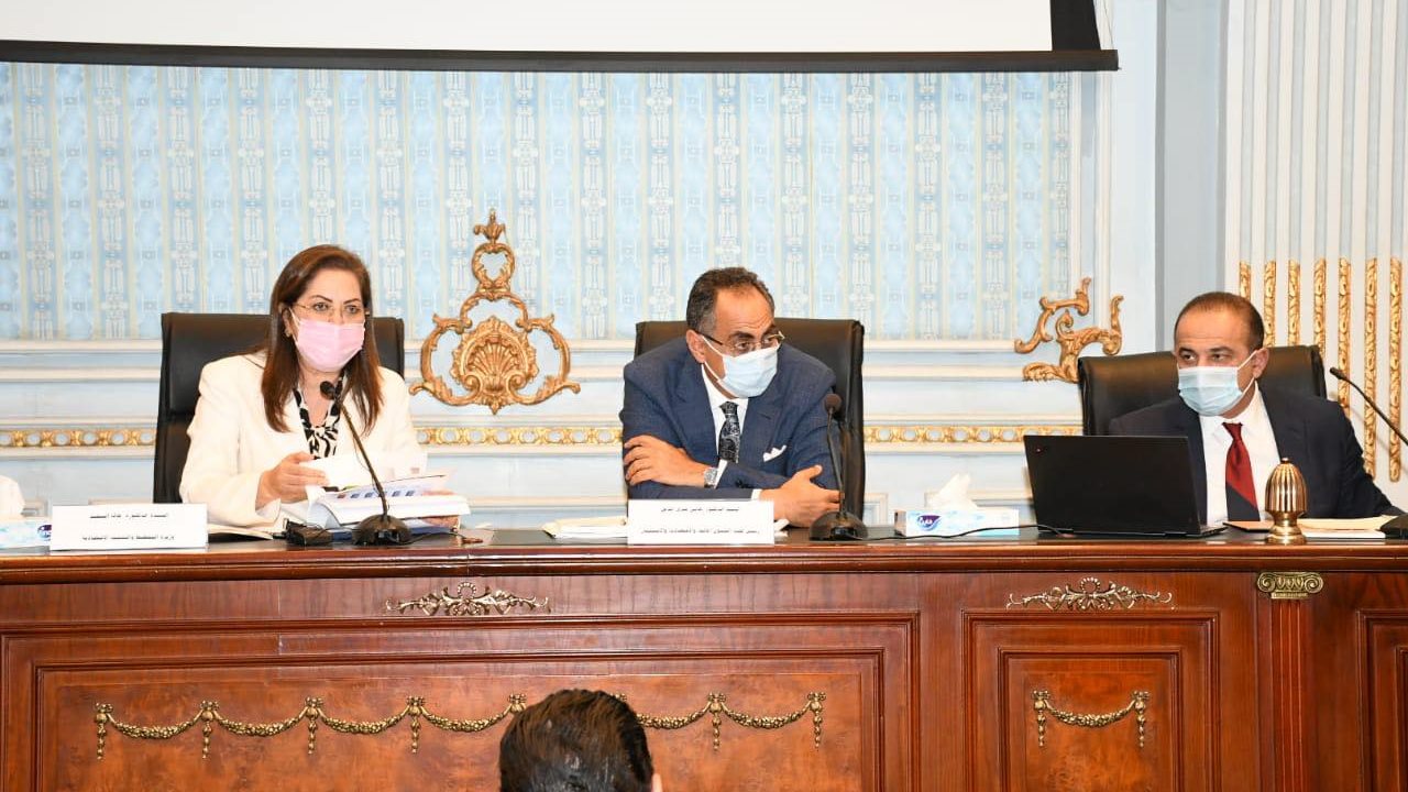 وزيرة التخطيط خلال اجتماعها بمجلس الشيوخ 