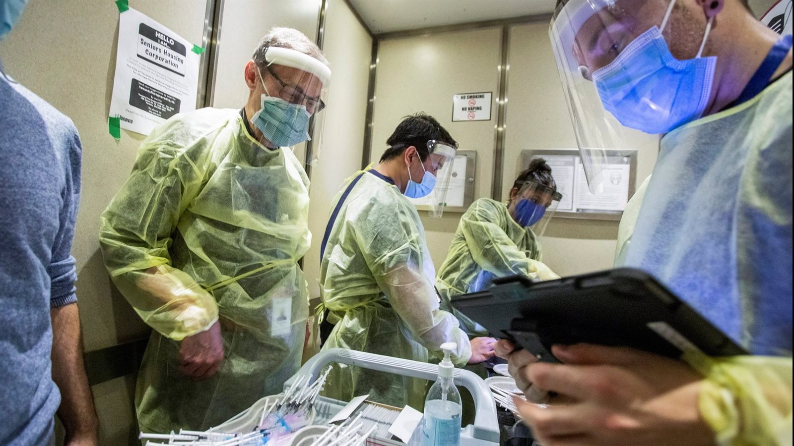 الاطقم الطبية 