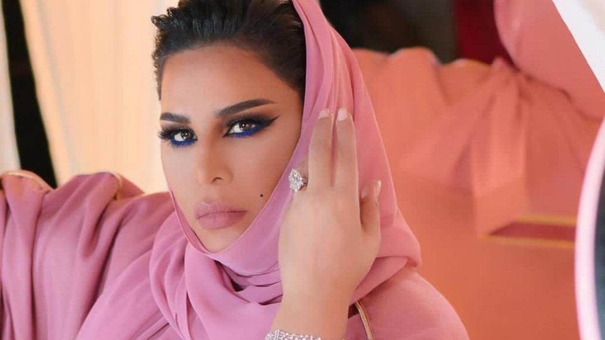 الفنانة أحلام