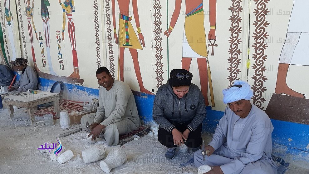 مراسلة صدى البلد بمصنع الألباستر بالأقصر 