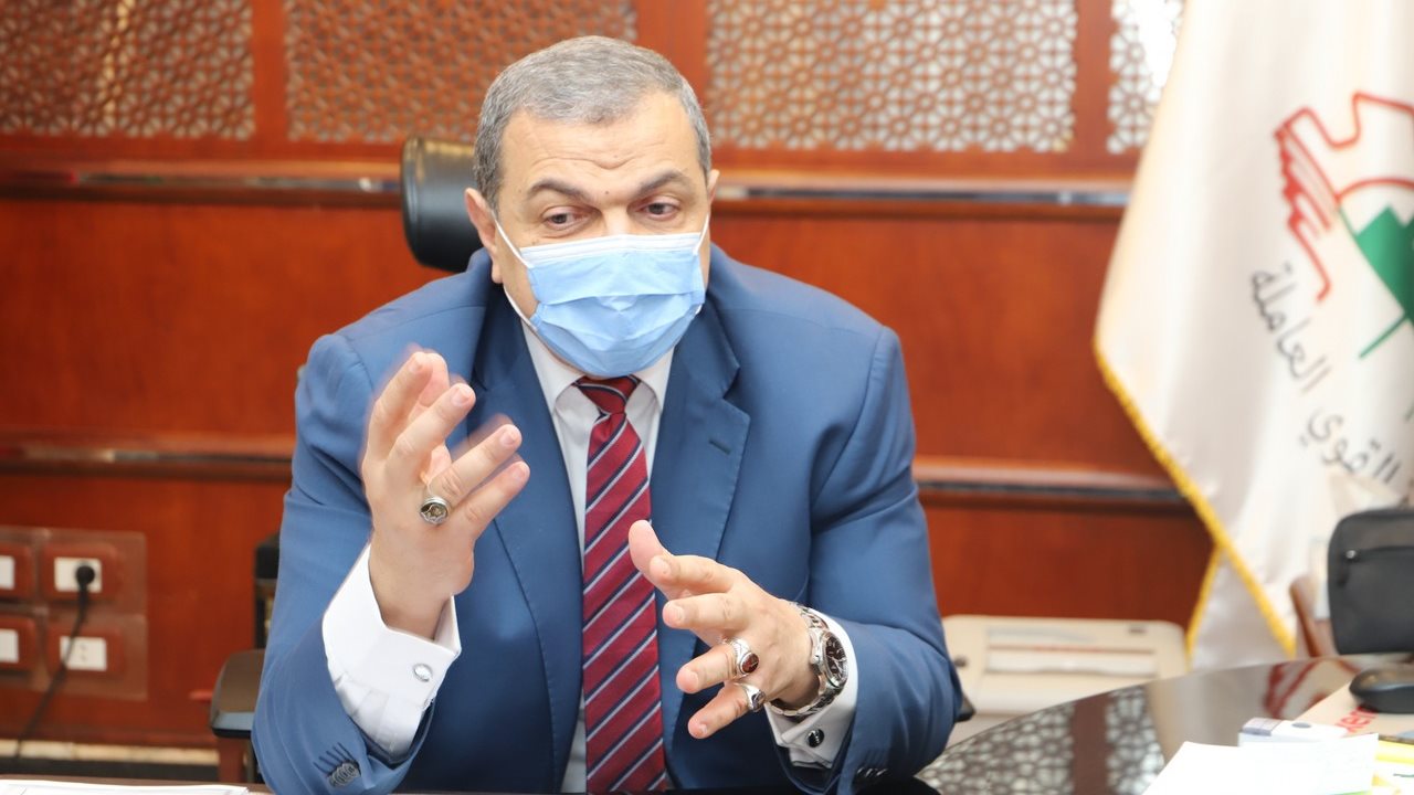 محمد سعفان وزير القوي العاملة 